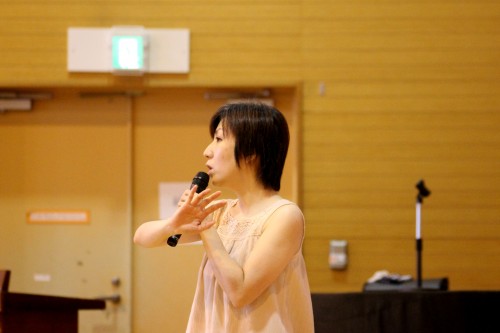 深い咬合を治療せずに放置した場合、どのような合併症が起こりますか?